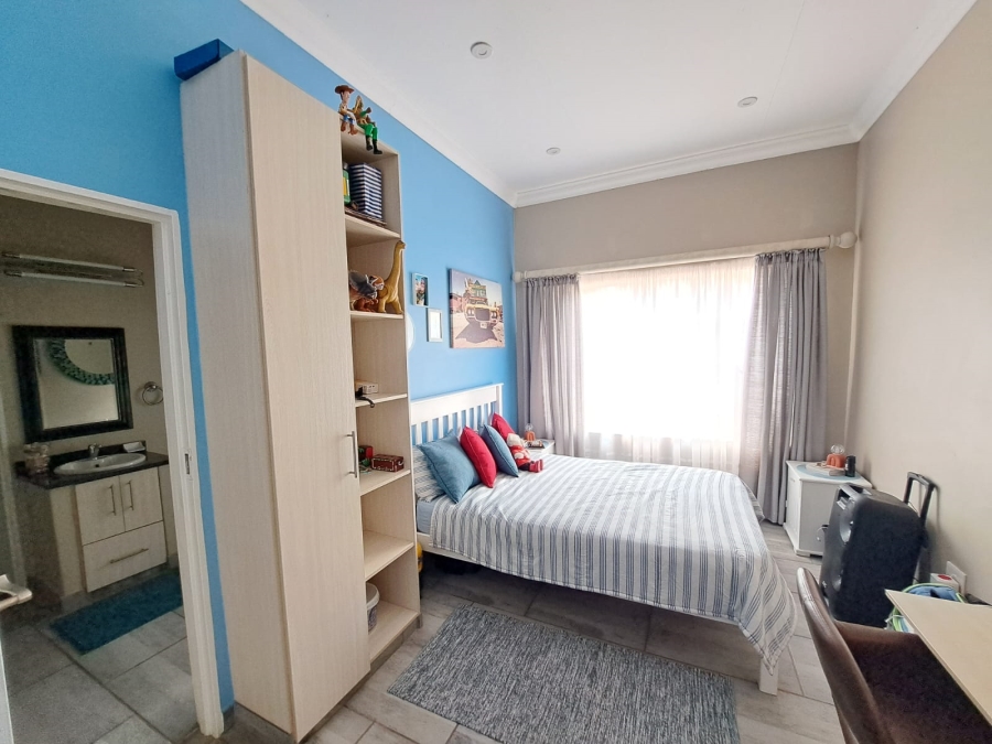 5 Bedroom Property for Sale in Waterkloof North West